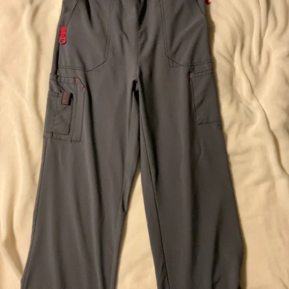 Carthartt Scrub set - Picture 3 of 4